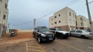 Operação da Polícia Civil apreende maconha em ponto conhecido do tráfico em Botucatu