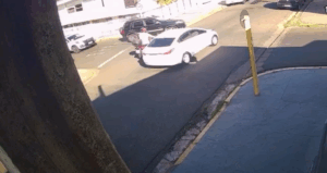 Motociclista fica ferido após colisão envolvendo três veículos no centro de Botucatu