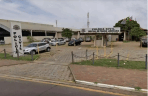 Homem é preso suspeito de assassinar o irmão a marteladas em Lins