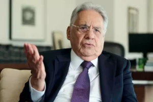 FHC é o único ex-presidente vivo desde a redemocratização que não foi preso ou sofreu impeachment.