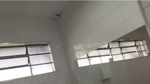 Pais denunciam instalação de câmeras em banheiros de escola estadual em Botucatu