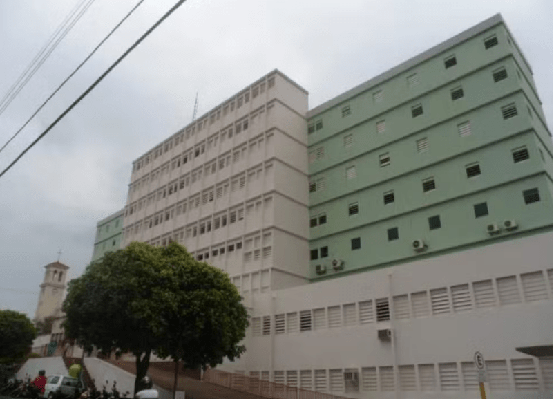 Polícia investiga morte de bebê após mãe passar por 18 horas de parto na Santa Casa de Lins