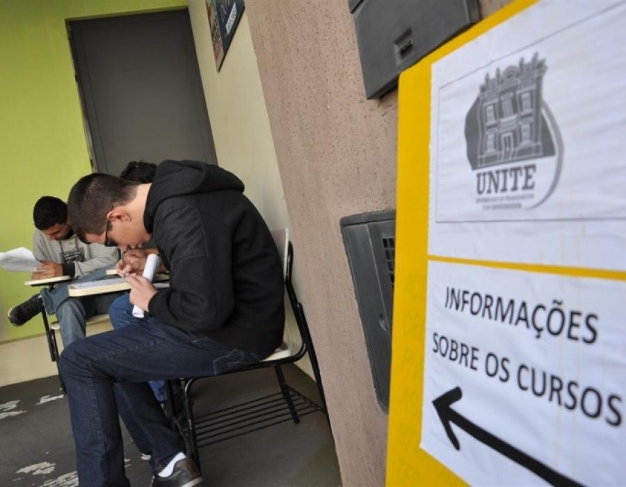 06eeb9a458a1e3e743d4f7762711e354