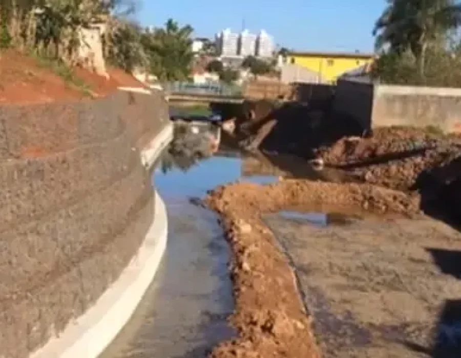 14news.com.br-continuam-as-obras-de-melhorias-no-rio-lavapes-14news.com-.br-continuam-as-obras-de-melhorias-no-rio-lavapes-screenshot-20230626-221328-897.jpg