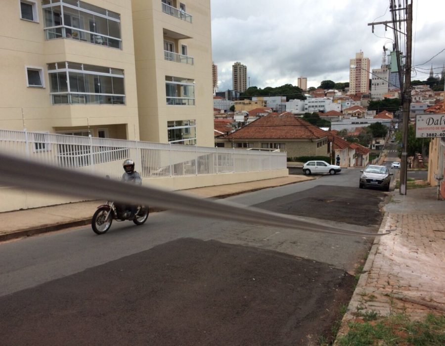 14news.com.br-fios-soltos-fecham-avenida-e-garagens-de-casas-img-20240111-wa0077 (2)