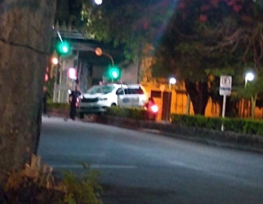 14news.com.br-guardas-sofrem-acidente-quando-tentavam-salvar-pessoa-em-risco-viatura-avenida-dom-lucio-1