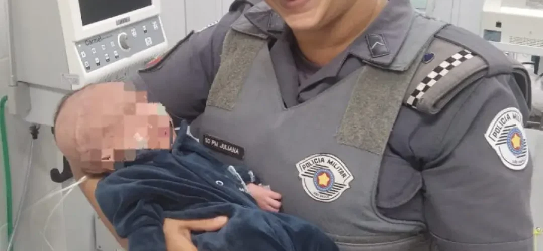 14news.com.br-mae-leva-bebe-com-engasgamento-ate-a-sede-da-pm-que-realizou-o-salvamento-14news.com-.br-mae-leva-bebe-com-engasgamento-ate-a-sede-da-pm-que-realizou-o-salvamento-image.jpg