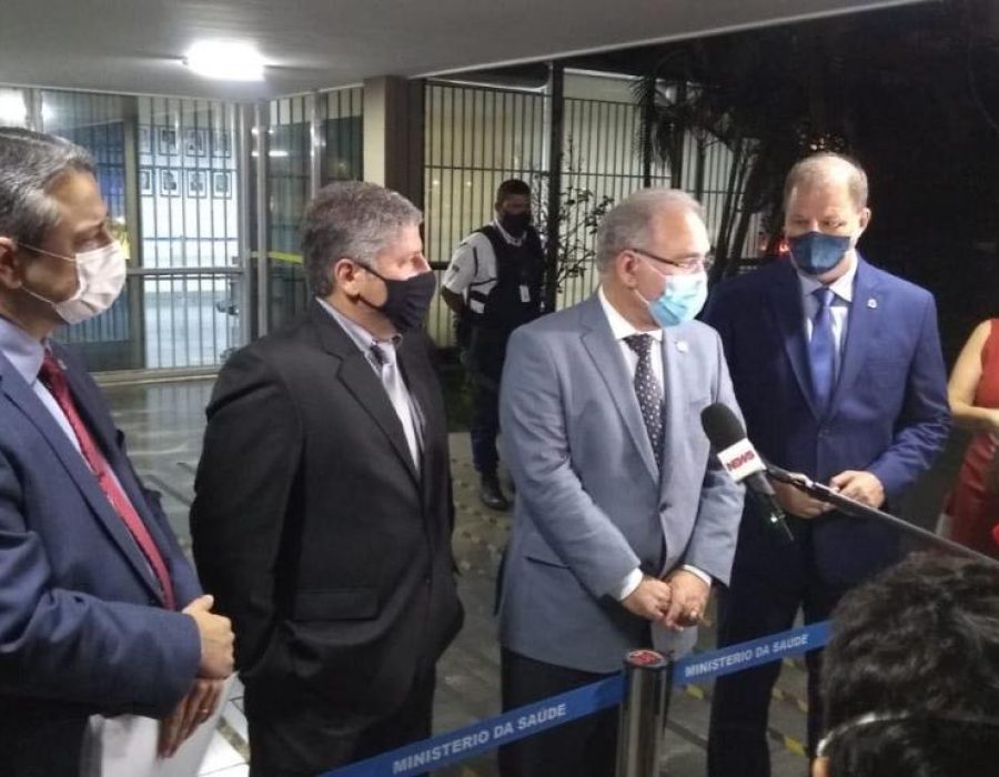 14news.com.br-ministro-da-saude-e-o-prefeito-de-botucatu-concedem-entrevista-confirmando-vacinacao-em-massa-na-populacao-ministro-vacina-botucatu