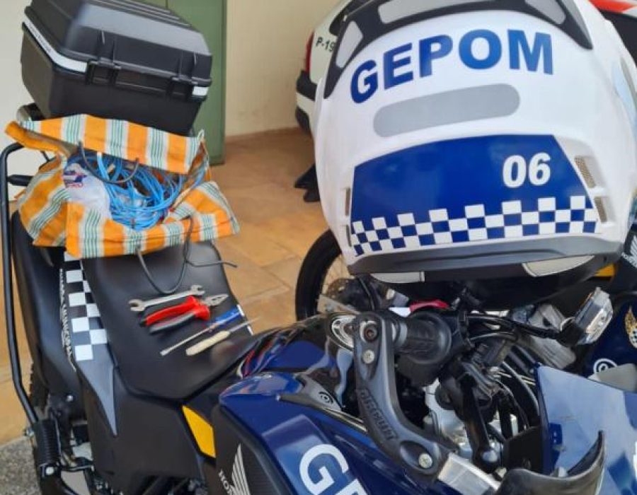 14news.com.br-morador-ve-furto-de-fio-em-residencia-vizinha-e-aciona-a-gcm-autor-foi-preso-furto-fio-gepom-moto-gcm