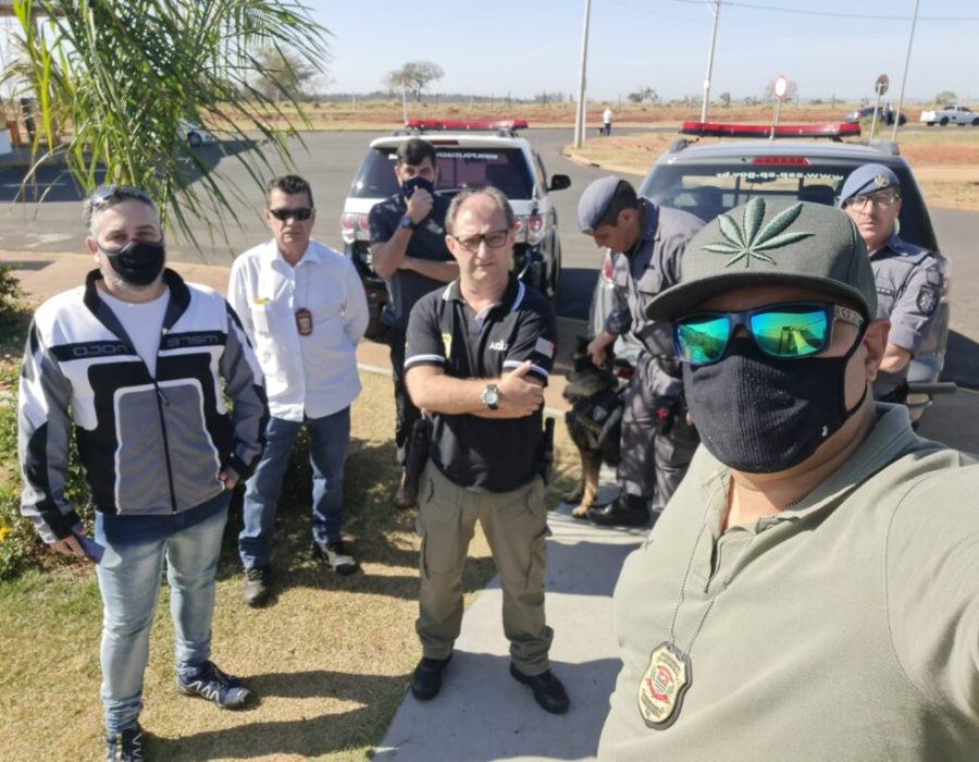 14news.com.br-operacao-da-policia-civil-localiza-drogas-na-vila-jardim-drogas-vila-jardim-1024x768