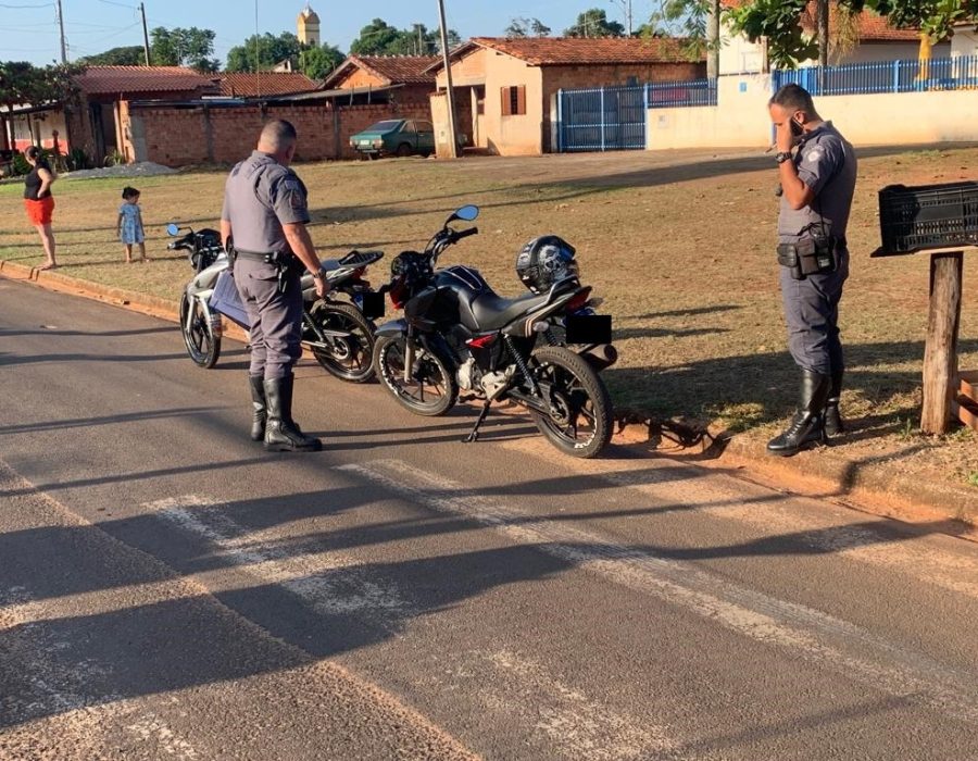 14news.com.br-pm-e-gcm-fiscalizam-motocicletas-em-vitoriana-pm-motos-4