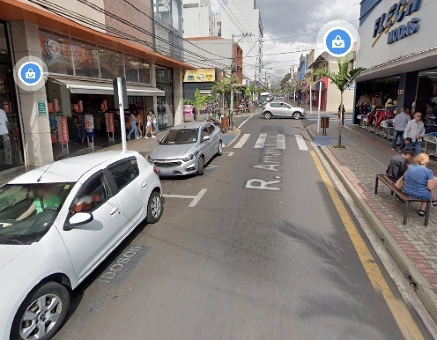 14news.com.br-pm-e-samu-socorrem-bebe-que-convulsionou-dentro-de-loja-em-botucatu-amando-pm