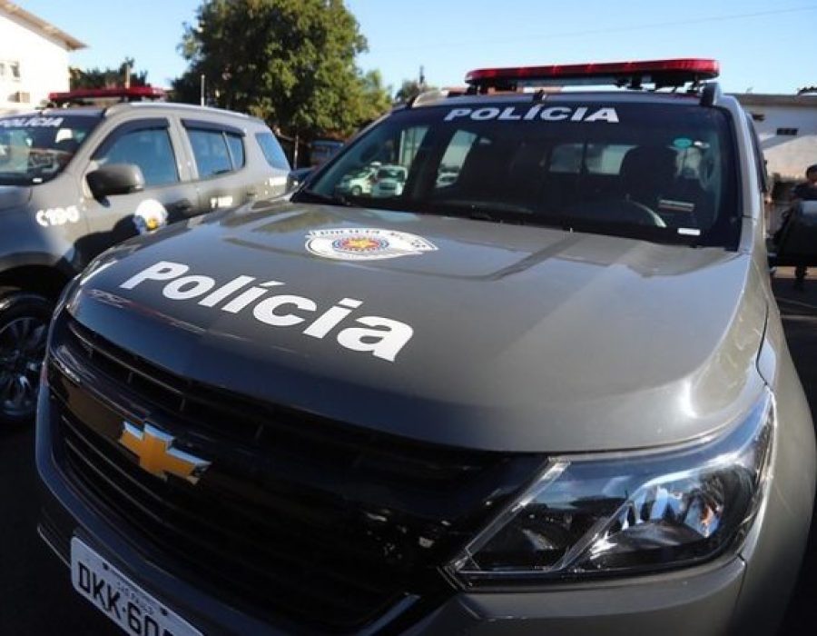 14news.com.br-pm-prende-homem-que-guardava-droga-para-gerente-do-trafico-pm-militar-policia-viatura-22-585x446