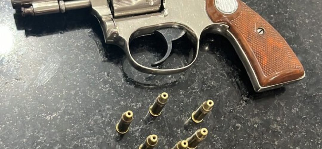14news.com.br-pm-realiza-prisoes-por-trafico-de-drogas-e-posse-ilegal-de-arma-img-20231230-wa0074