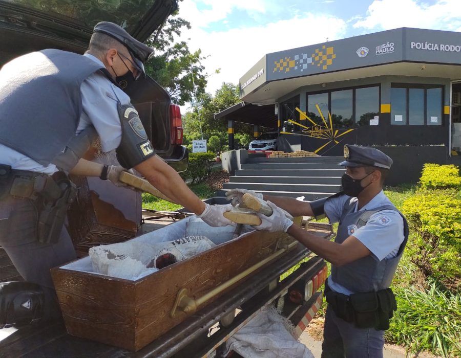 14news.com.br-policia-localiza-119-tabletes-de-maconha-em-caixao-de-funeraria-img-20211212-wa0015