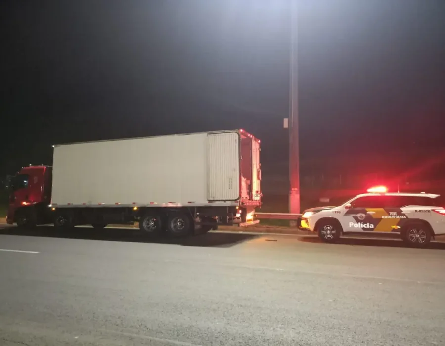 14news.com.br-policia-rodoviaria-localiza-175-mil-macos-de-cigarro-14news.com-.br-policia-rodoviaria-localiza-175-mil-macos-de-cigarro-image.jpg