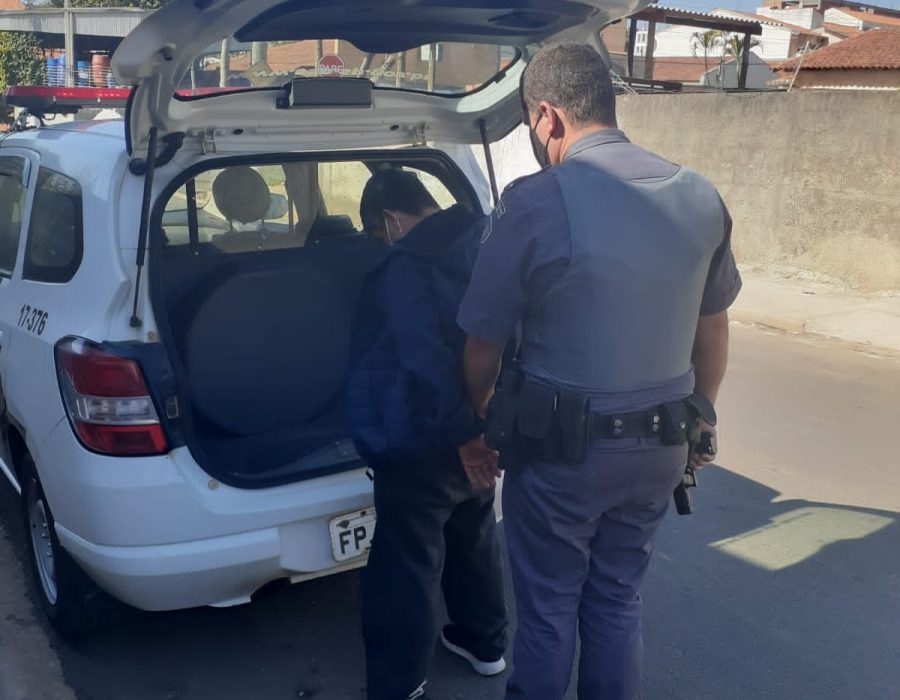 14news.com.br-procurado-por-feminicidio-contra-jovem-e-preso-fugindo-em-onibus-img-20210726-wa0035