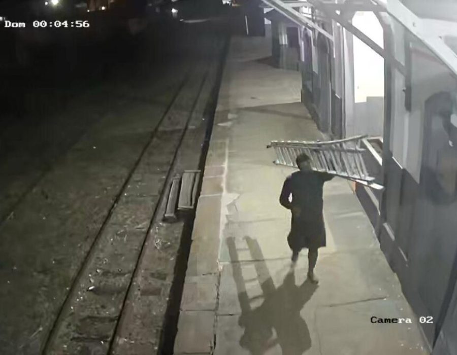 14news.com.br-voluntarios-denunciam-invasao-e-furto-na-antiga-estacao-de-rubiao-jr-img-20240721-wa0017