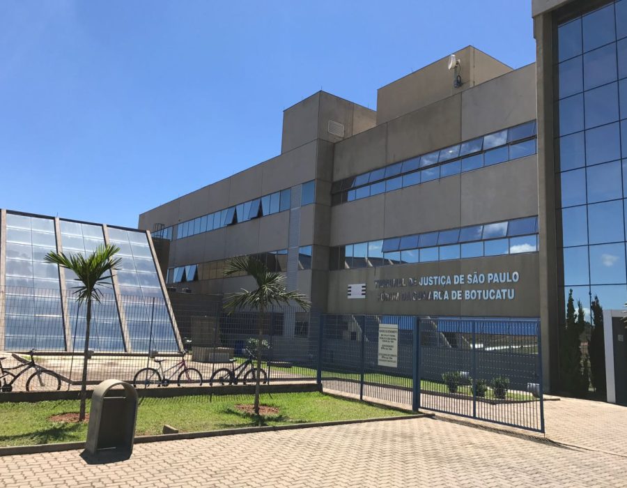 237015a0-1f3a-4a8c-896a-689e4169ffd4