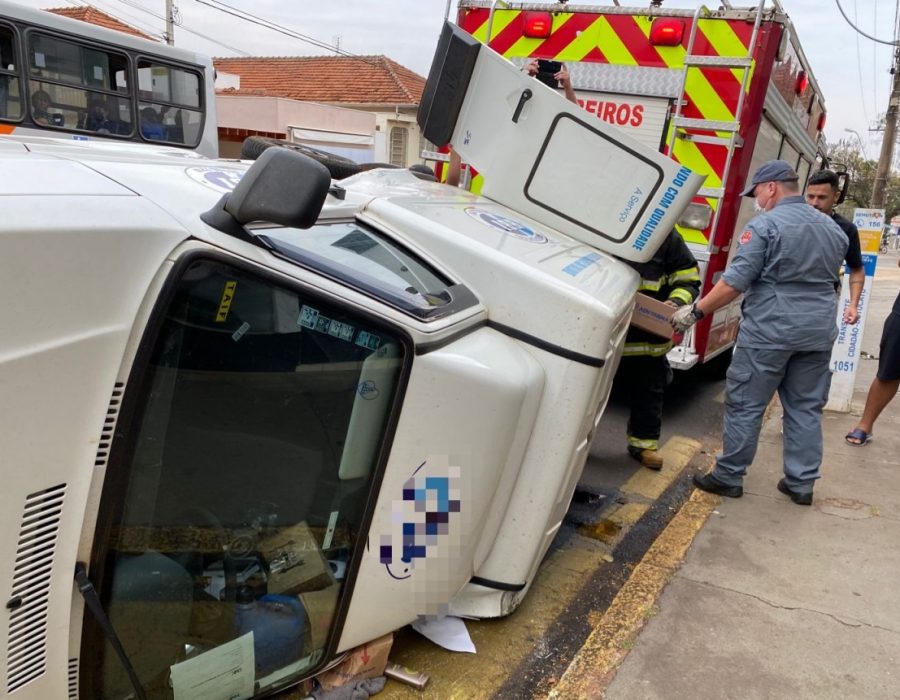 83221875-5E05-40EB-8087-C5650F8B9E8E