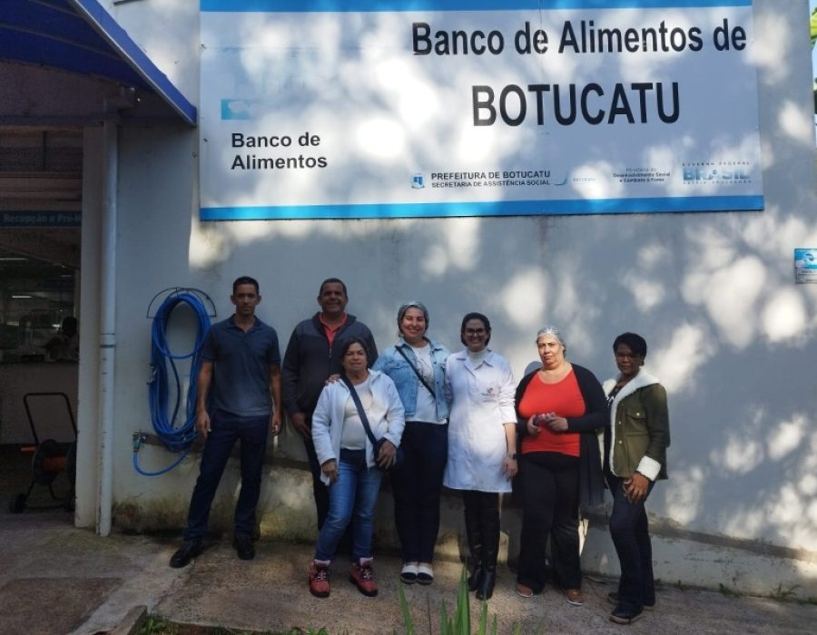 9daa6d85bef4d571d5b6ca6cd22c7076