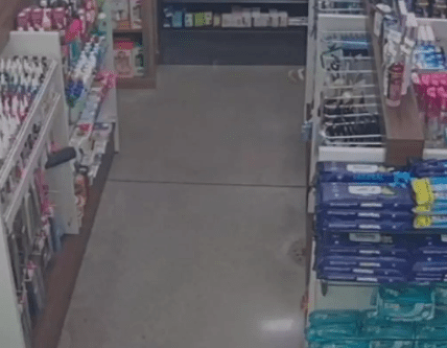 CRIANÇA ROUBA MERCADO