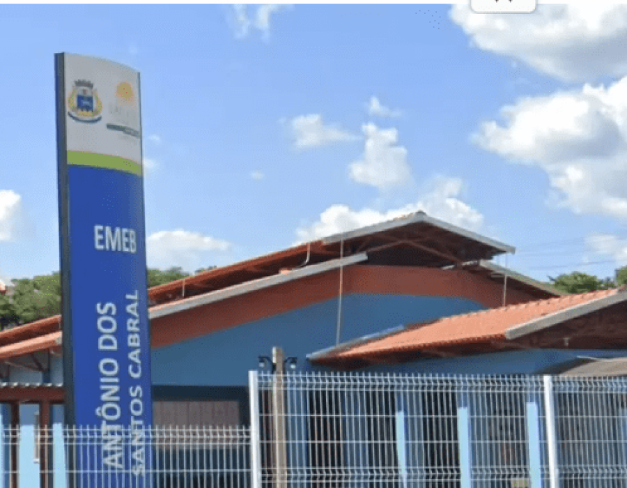 Escola Municipal de Educação Básica (EMEB) Antônio dos Santos Cabral, em São João da Boa Vista (Foto: Google Street View)