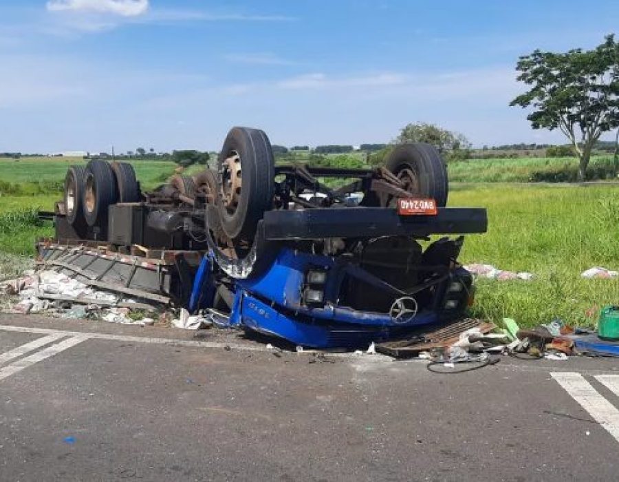 acidente-caminhao-ibitinga-110422