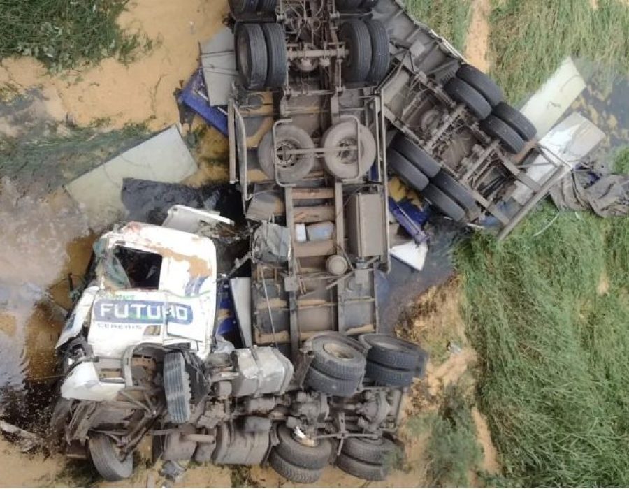 acidente-caminhao-senges-130422