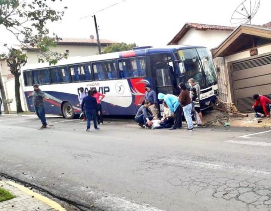 acidente-onibus-laranjal-pta-290721-768x550