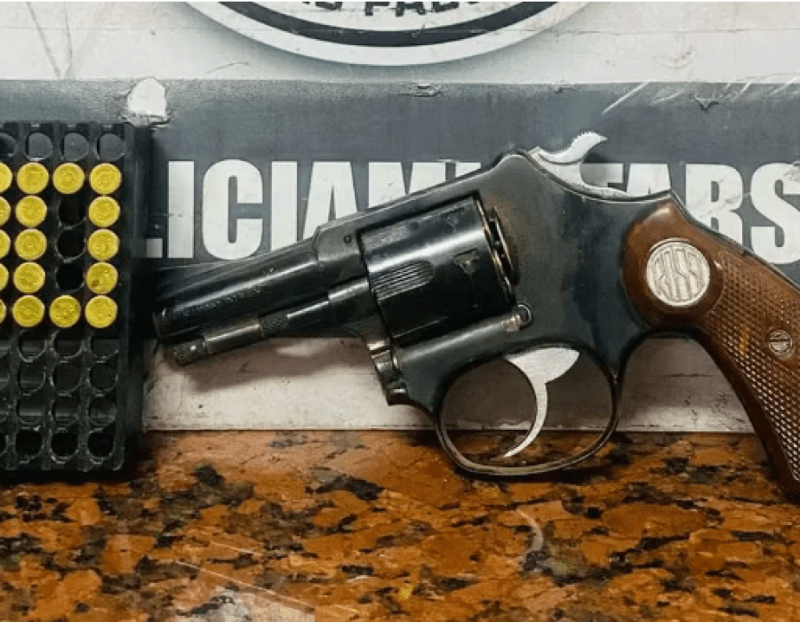 Arma apreendida pela PM durante atendimento do caso (Foto: Polícia Militar)