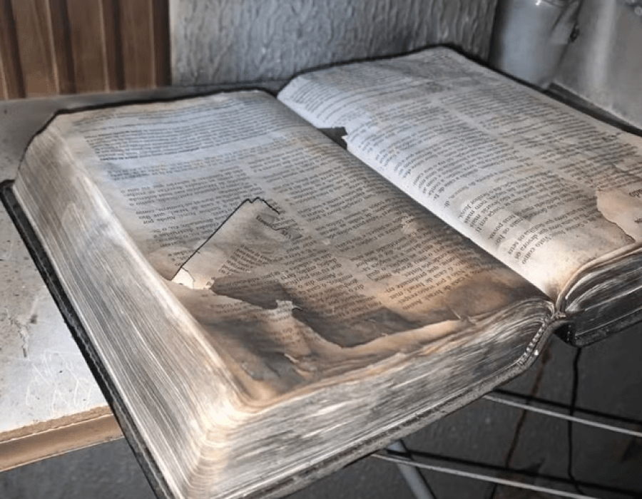 biblia-incendio-boituva-141223