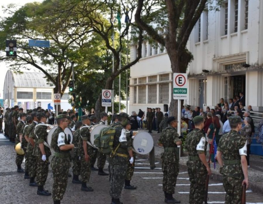 botucatu-ato-civico-prefeitura-100423-768x513
