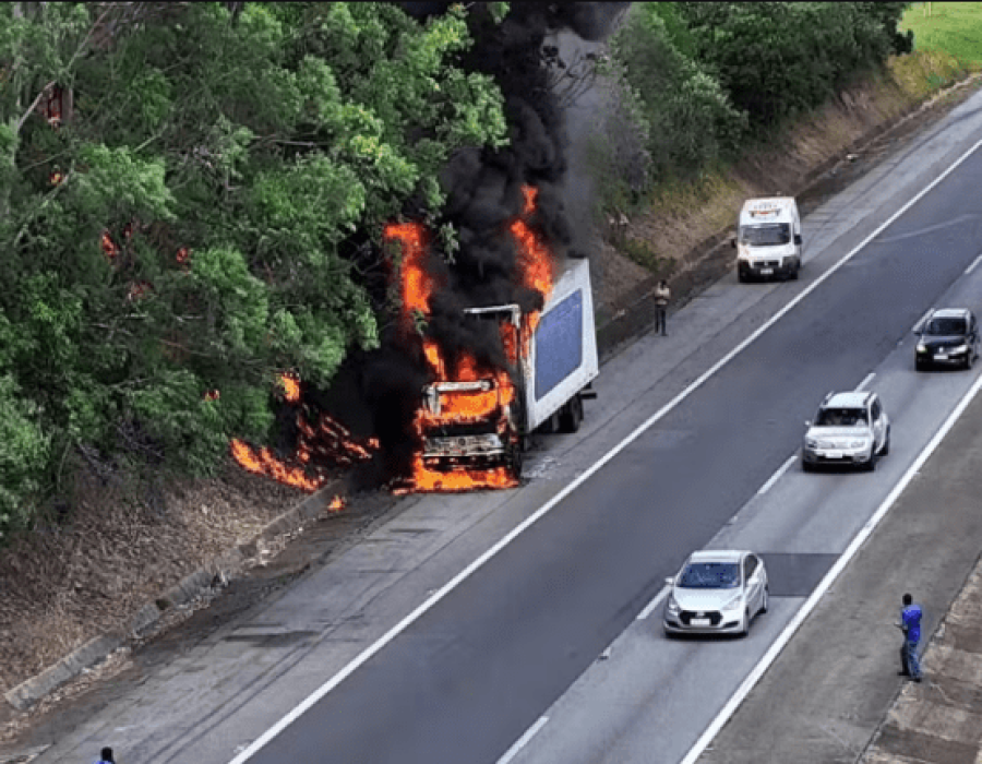 caminhao-fogo-castello-080124-768x432