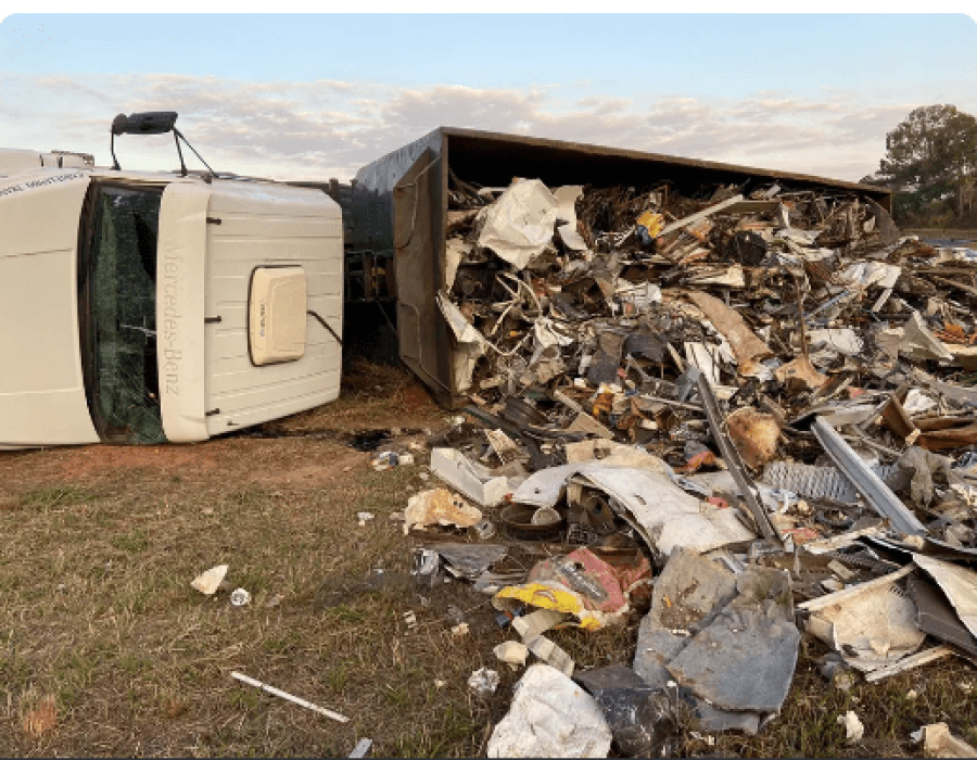 caminhao-tomba-piracicaba-030723