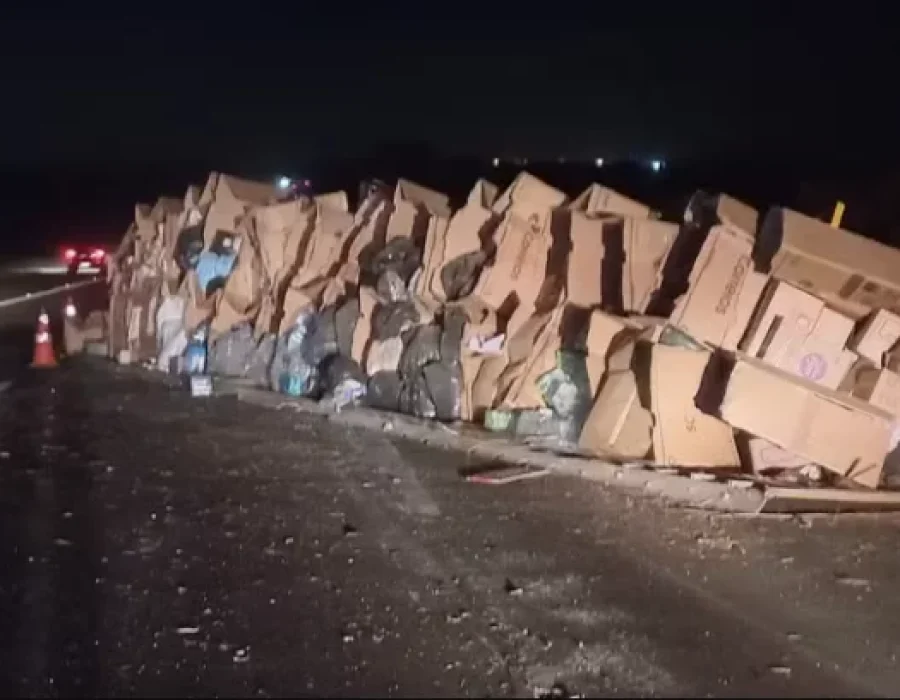 carreta-correios-tomba-bandeirantes-080524-768x408