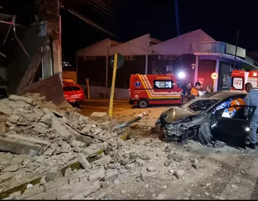 carro-bate-casa-bauru-040824