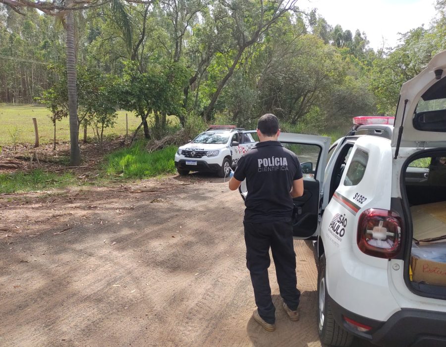 carro-e-localizado-abandonado-na-area-rural-de-itatinga-img-20211125-wa0086