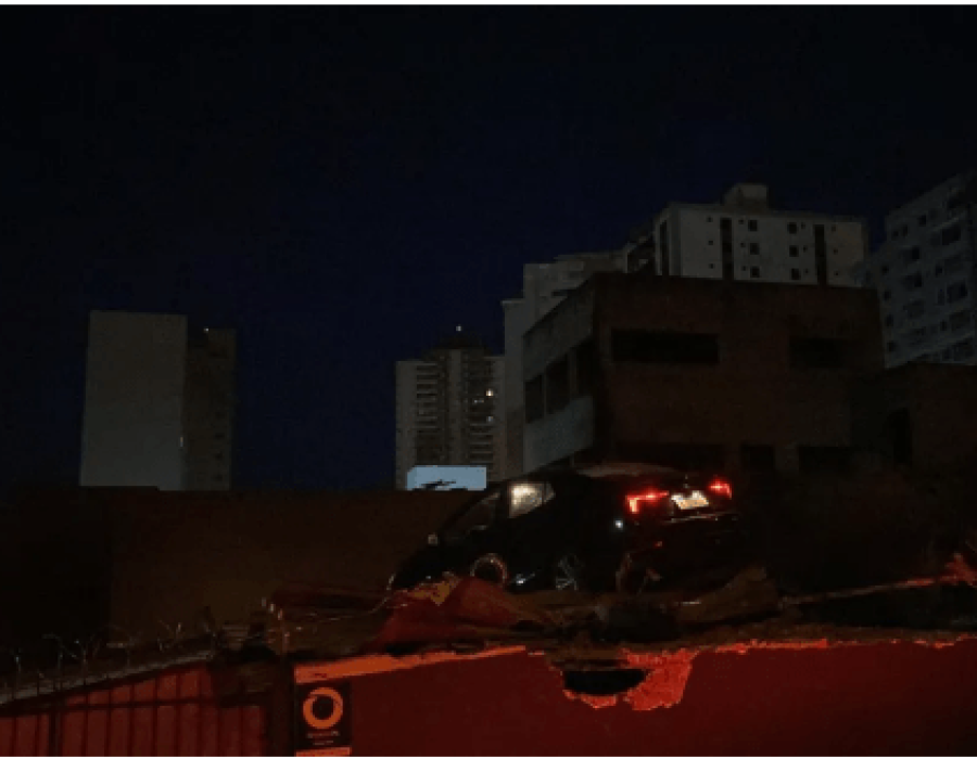 carro-telhado-franca-121123