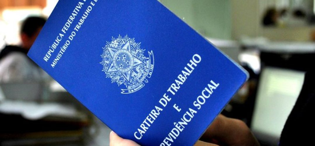 carteira-de-trabalho-768x523