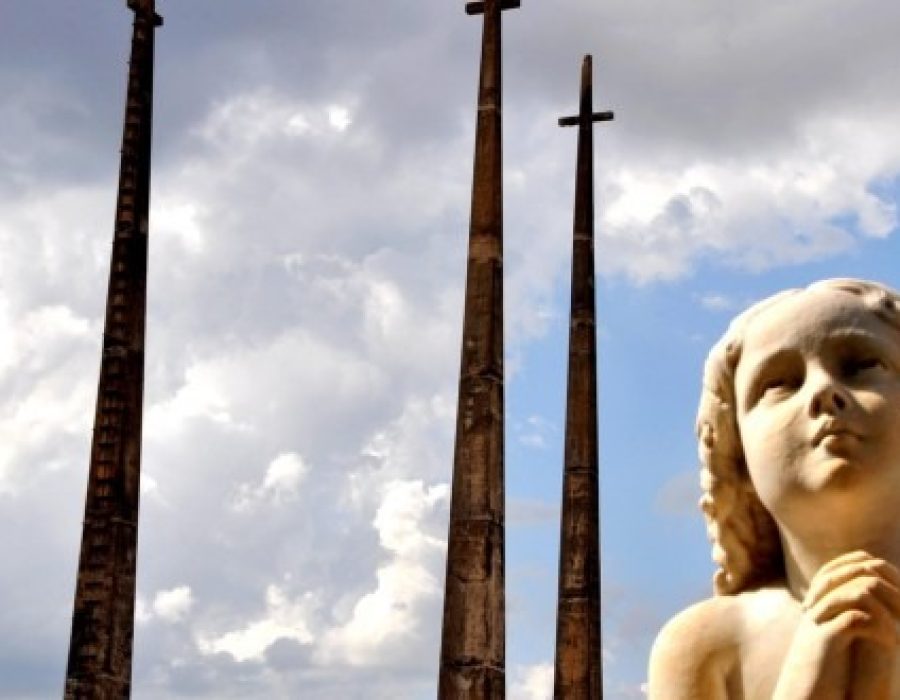 cemiterio-portalcruzes-finados1-620x330-1