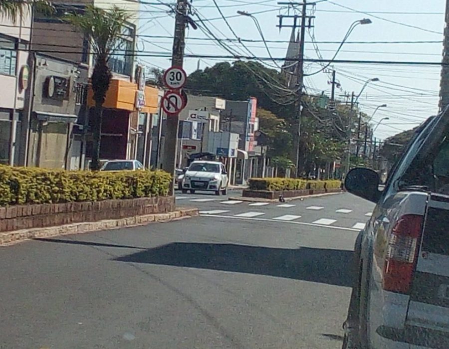 comercio-de-botucatu-comeca-a-testar-abertura-do-comercio-em-drive-thru-comercio-btu-6-1024x768