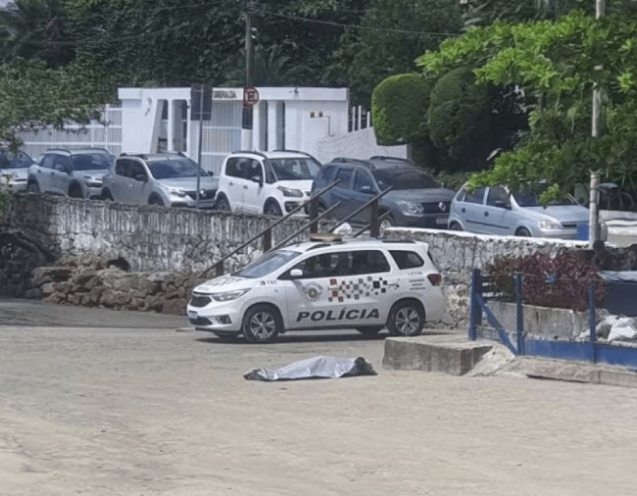 corpo-turista-guaruja-141223-768x472