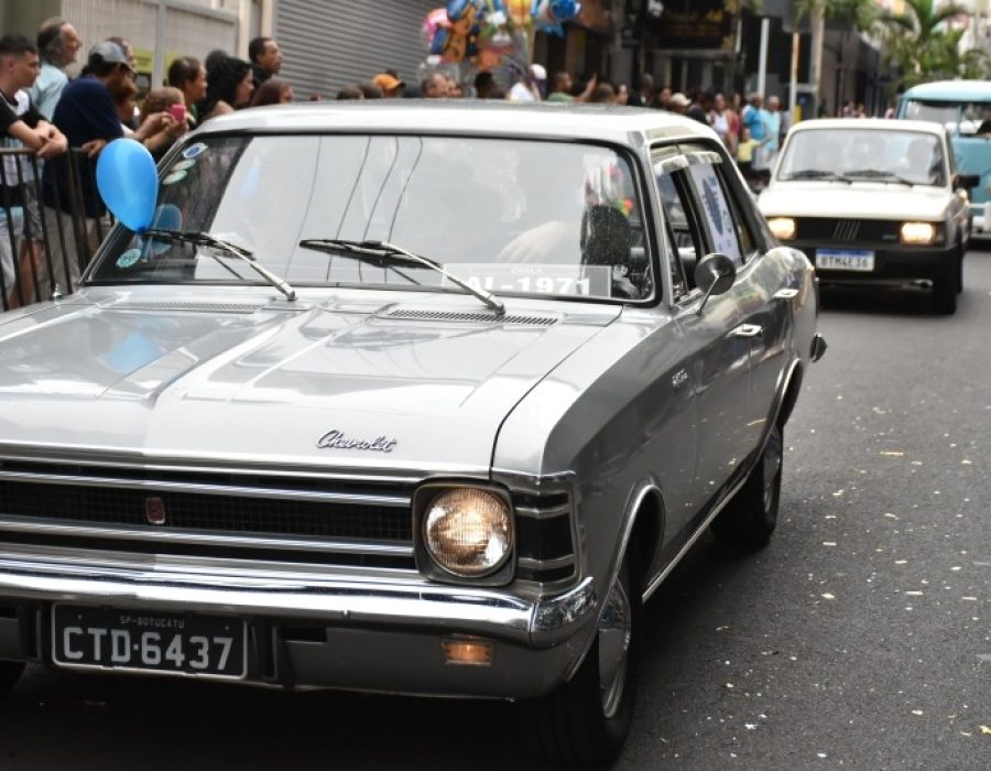 ead539a39fd5ccd0f9de8776570f5f6f