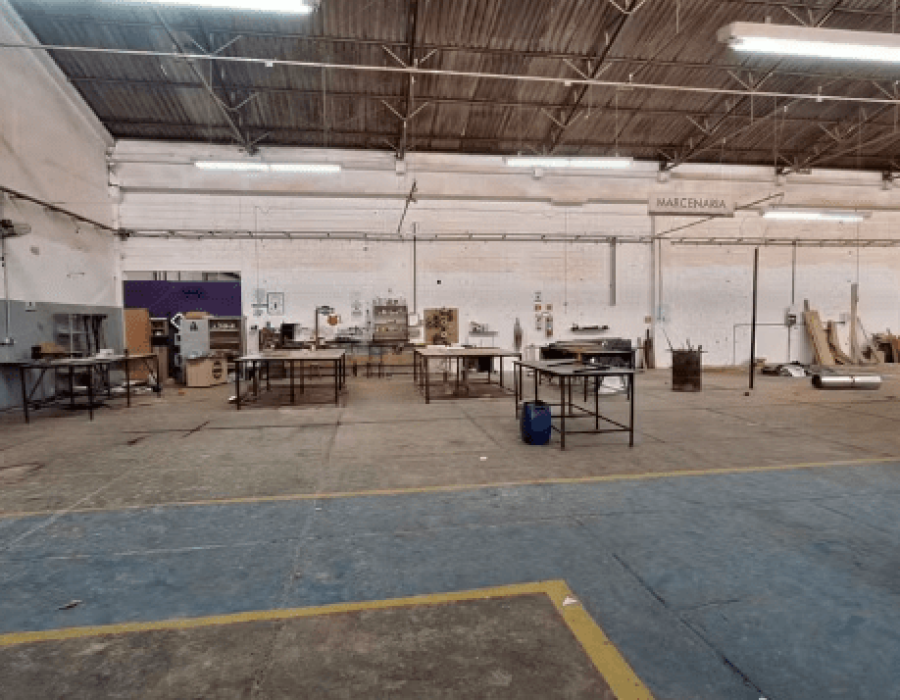 Funcionários encontram empresa vazia após sumiço dos donos em Pirajuí — Foto: TV TEM / Reprodução