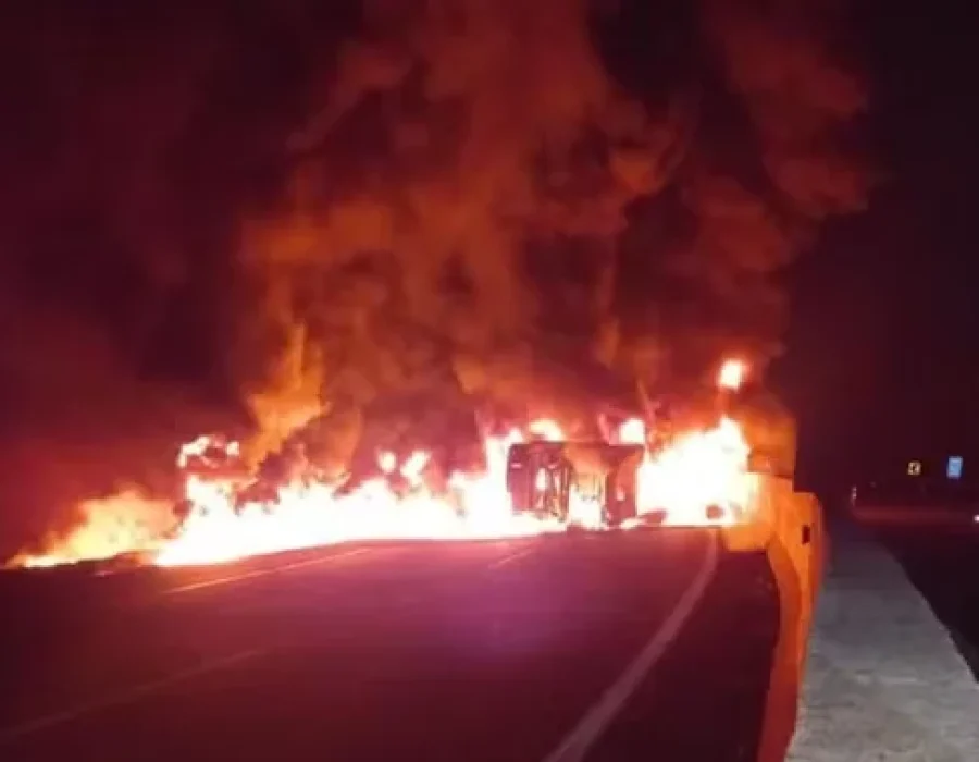 fogo-caminhao-itarare-190624