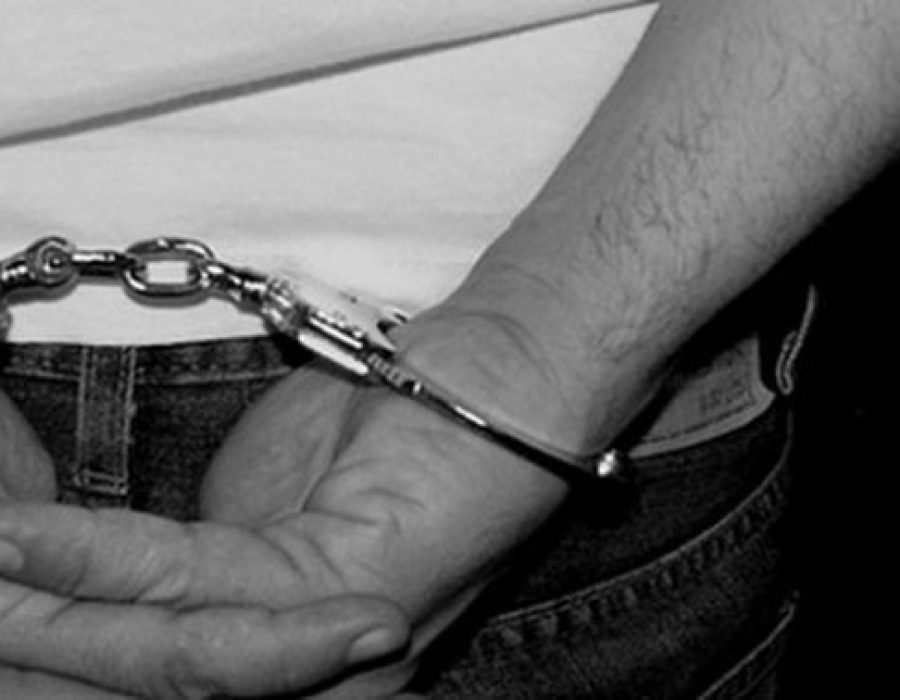 homem-preso-algemas-080319 (3)