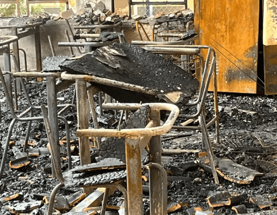 Salas de aula ficam destruídas após incêndio em escola de Bauru (SP). — Foto: Gabriel Pelosi/ TV Tem