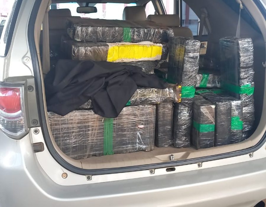 motorista-que-dirigia-carro-com-drogas-atropela-policial-militar-rodoviario-droga-atropela