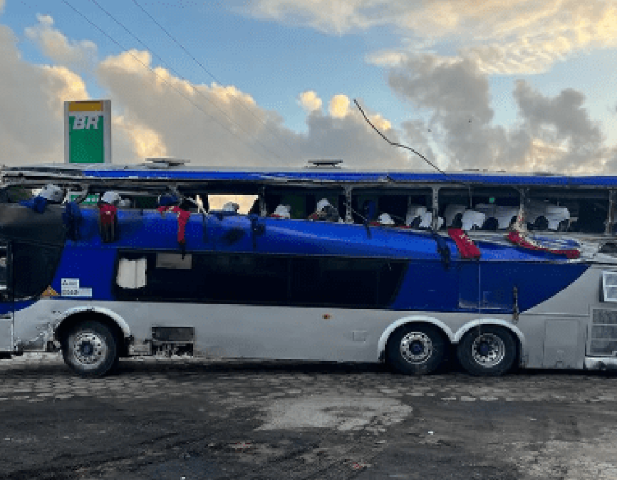 onibus-acidente-cajati-romeiros-aparecida-190323